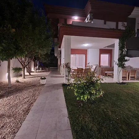 Limon Cicegi Alacati - Serkan's וילה