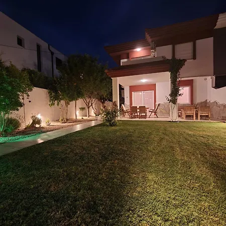 Limon Cicegi Alacati - Serkan's וילה Çeşme